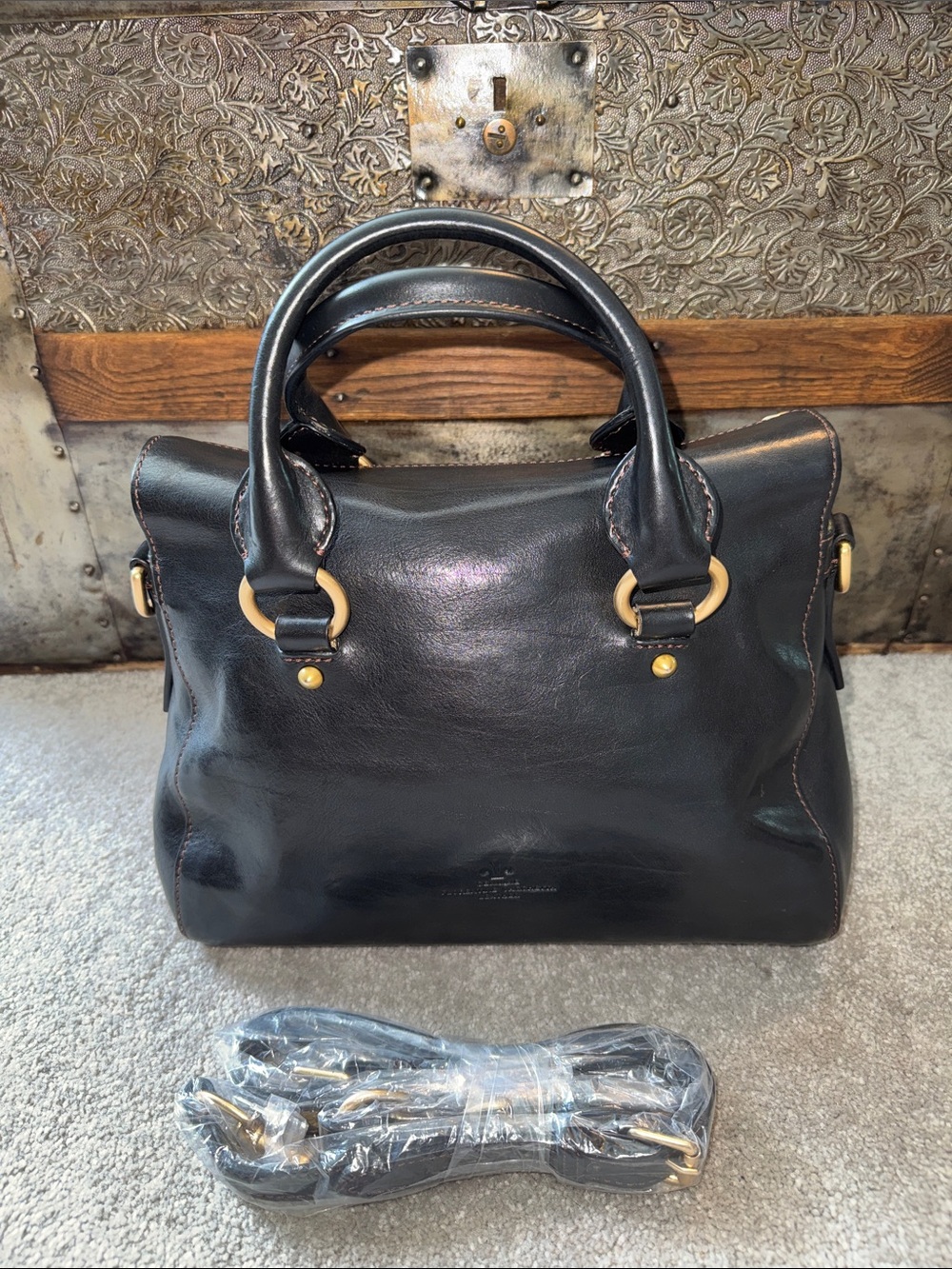 Dooney & Bourke HTF Florentine Leanna Satchel with strap in Black - Picture 2 of 13